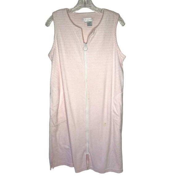 Lord and Taylor Small pink/white cotton Small Zipper Front Robe 88h - Picture 1 of 10